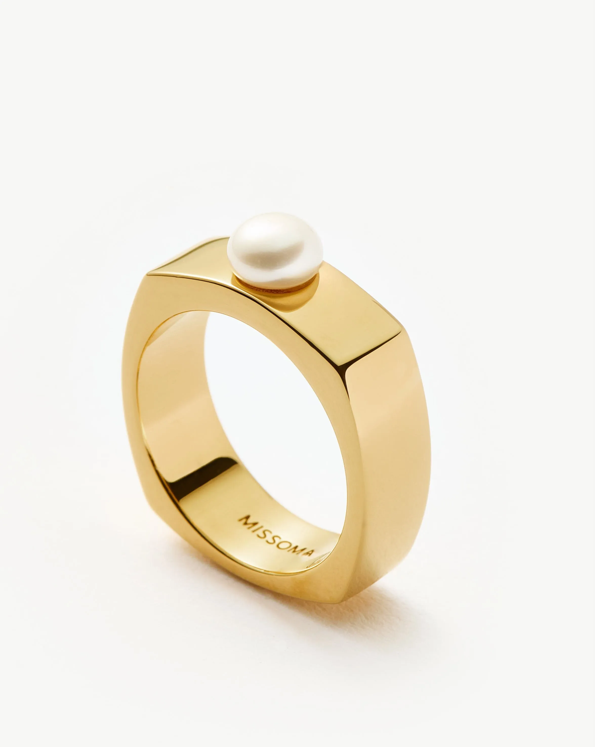 Button Pearl Square Chunky Ring | 18k Gold Plated Vermeil/Pearl