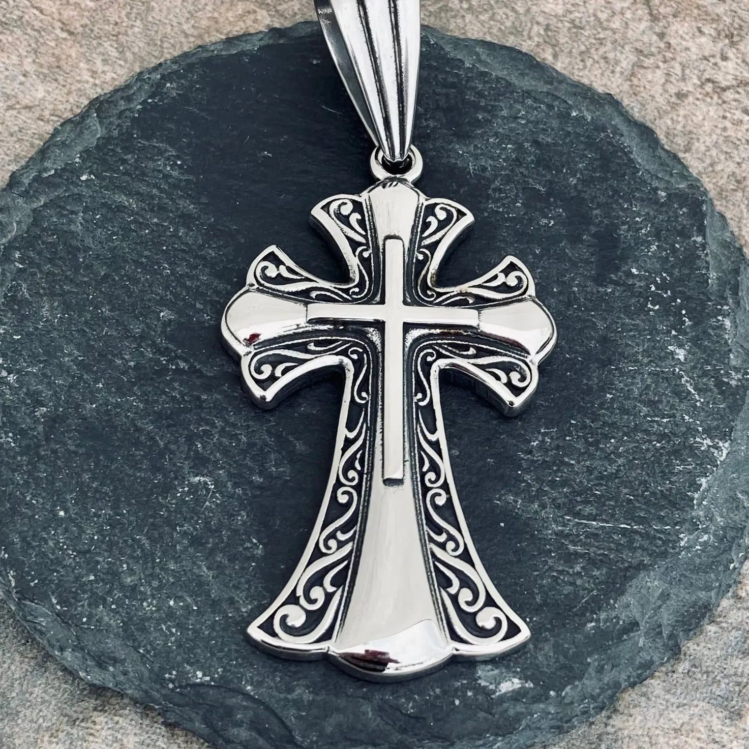 Crusaders Cross Pendant - Necklace (691)