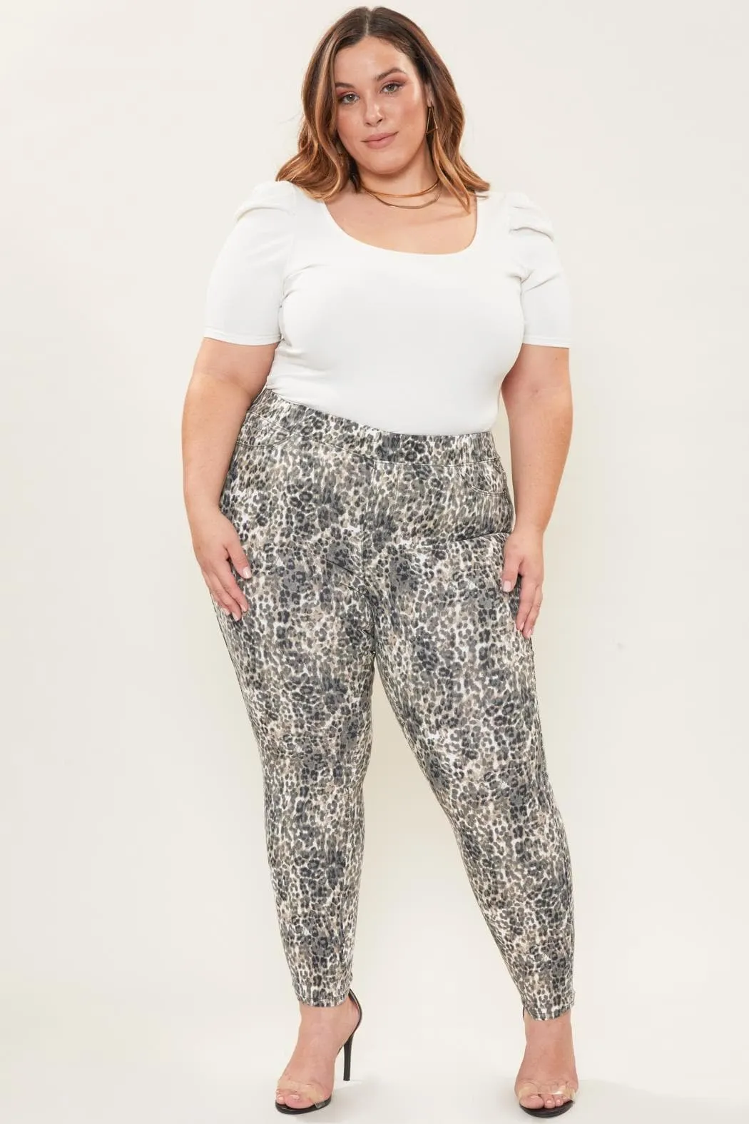 Women's Plus Size Mid Rise Jeggings